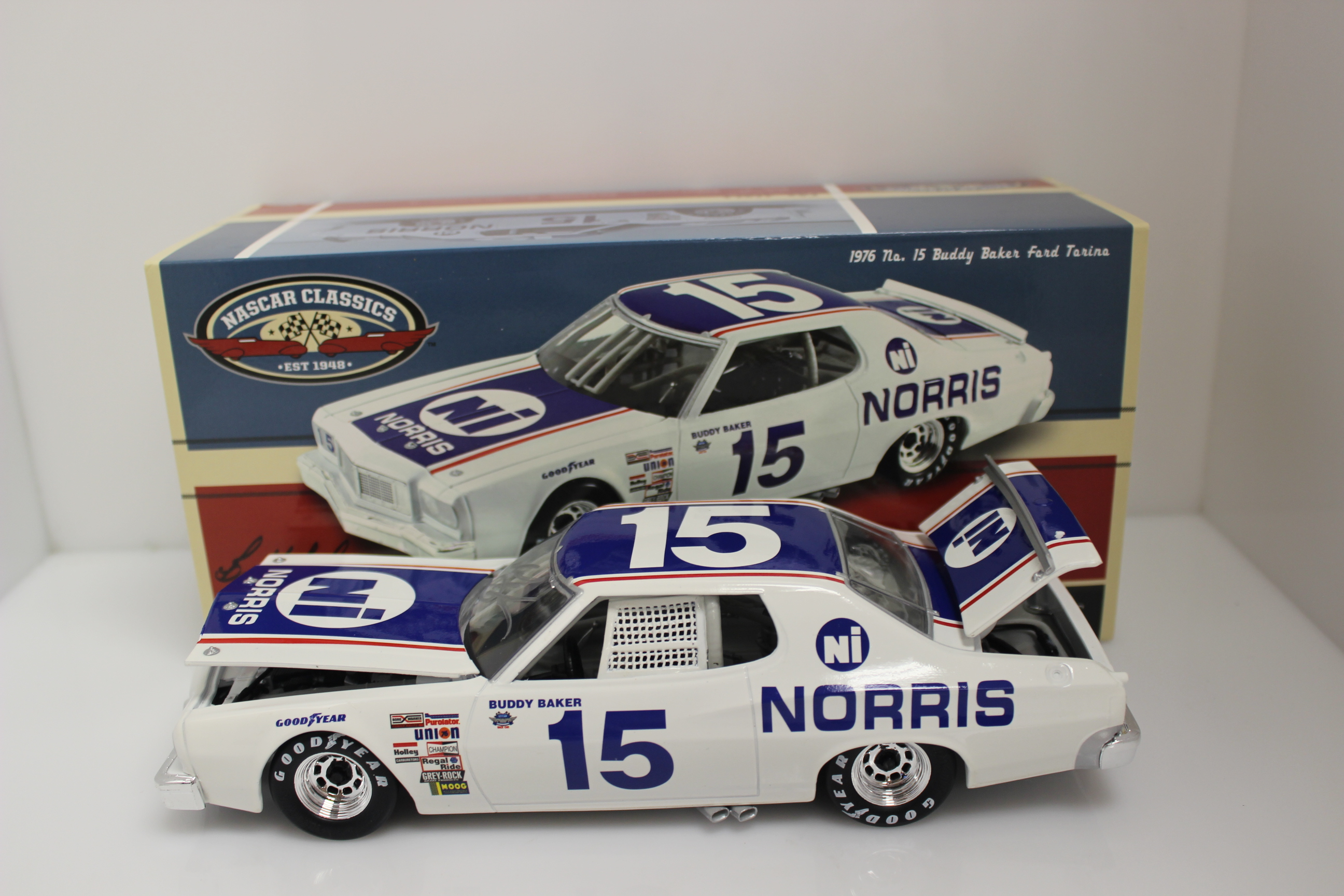 Buddy Baker Autographed #15 Norris Industries 1:24 Nascar Classics
