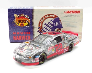 Kevin Harvick Autographed 2001 GM Goodwrench Service Plus / Looney Tunes 1:24 Nascar Diecast Kevin Harvick Autographed 2001 GM Goodwrench Service Plus / Looney Tunes 1:24 Nascar Diecast 
