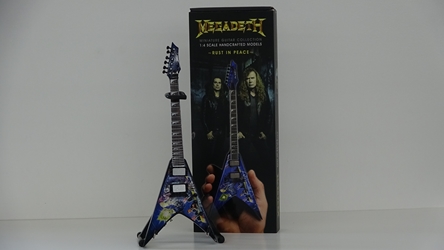 Licensed MEGADETH - Dave Mustaine Signature V Rust In Peace Mini Guitar Axe Heaven, Gibson, replica guitar