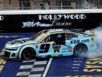 *Preorder* Chase Elliott 2025 Kelley Blue Book Kansas 9/28/25 Race Win 1:24 Nascar Diecast Chase Elliott, Nascar Diecast, 2025 Nascar Diecast, 1:24 Scale Diecast