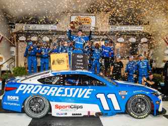 *Preorder* Denny Hamlin 2026 Progressive Nashville 5/31/26 1:64 Nascar Diecast Denny Hamlin, Nascar Diecast, 2026 Nascar Diecast, 1:64 Scale Diecast,