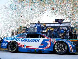 *Preorder* Kyle Larson 2025 Hendrickcars.com Phoenix 11/2/25 Race Version 1:24 Color Chrome Nascar Diecast Kyle Larson, Nascar Diecast, 2025 Nascar Diecast, 1:24 Scale Diecast